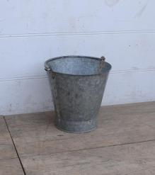 VINTAGE IRON BUCKET