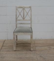WOODEN CHAIR