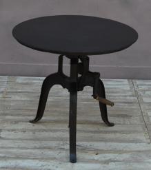 ADJUSTABLE HEIGHT IRON CRACK ROUND TABLE