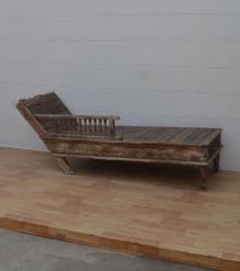 SOLID VINTAGE WOOD CHAISE LOUNGE CHAIR