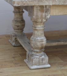 SOLID WOOD COFFEE TABLE