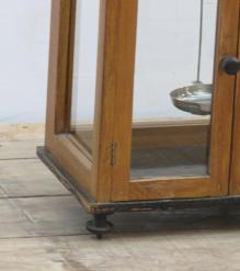 Box with Weight Measure