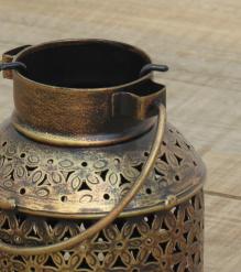 IRON POT
