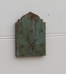 RECLAIMED WOOD WALL HANGER