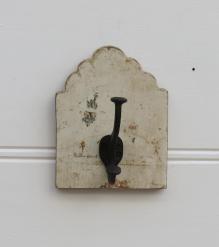 RECLAIMED WOOD WALL HANGER