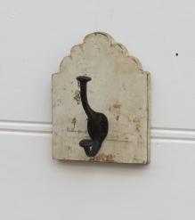 RECLAIMED WOOD WALL HANGER