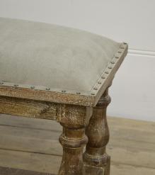 UPHOLSTERED WOOD BENCH