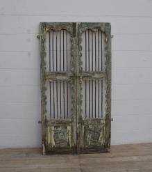 WOODEN DOOR