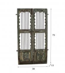 WOODEN DOOR