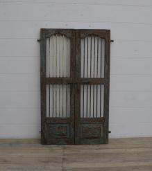 WOODEN DOOR