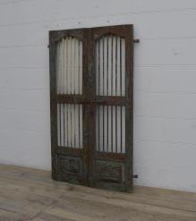 WOODEN DOOR