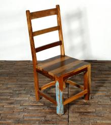WOODEN CHAIR 