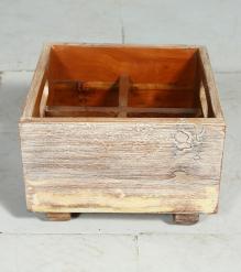 WOODEN BOTTLE HOLDER