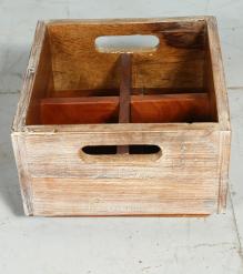 WOODEN BOTTLE HOLDER