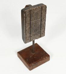 WOOD/IRON DECOR STAND