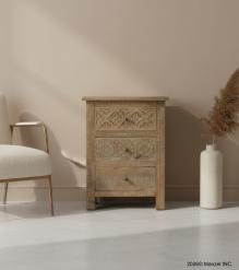 SOLID HAND CARVED WOOD NIGHTSTAND / END TABLE 3 DRAWERS