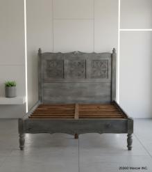 HAND CARVED SOLID WOOD QUEEN BED