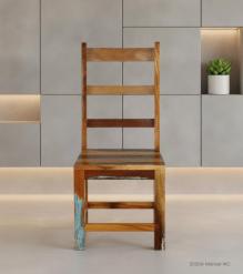 WOODEN CHAIR 