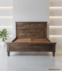 SOLID WOOD QUEEN SIZE BED