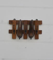 WOODEN SHOE LAST HANGER