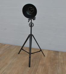 METAL TRIPOD ADJUSTABLE HEIGHT FLOOR LAMP