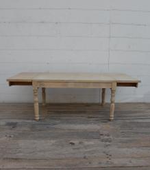 SOLID WOOD DINING TABLE W/ EXTENSIONS