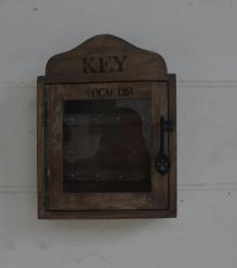 SOLID WOOD & GLASS KEY BOX