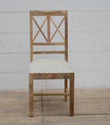 WOODEN CHAIR