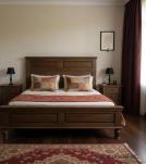 SOLID WOOD QUEEN SIZE BED