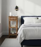 SOLID WOOD END TABLE / NIGHTSTAND