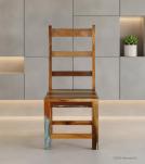 WOODEN CHAIR 