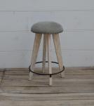Bar stool