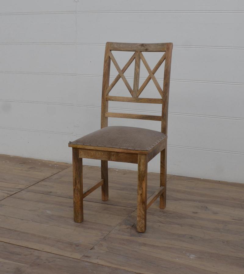 WOODEN CHAIR