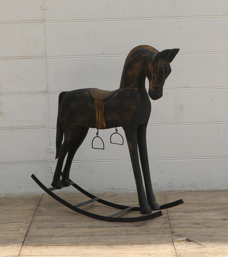 WOODEN HORSE