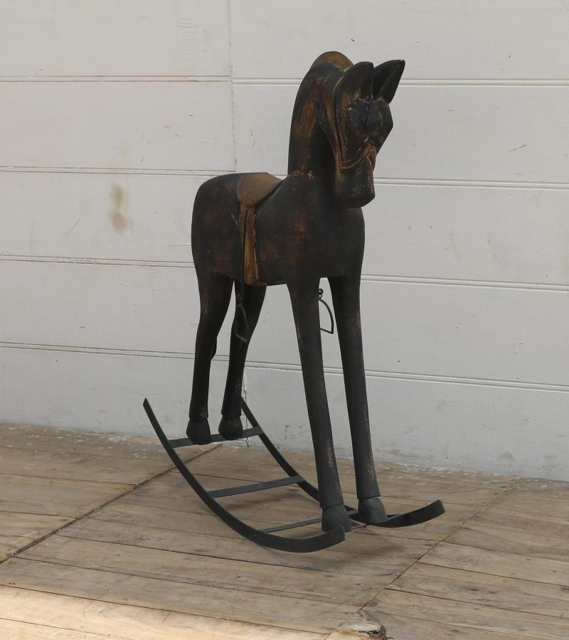 WOODEN HORSE