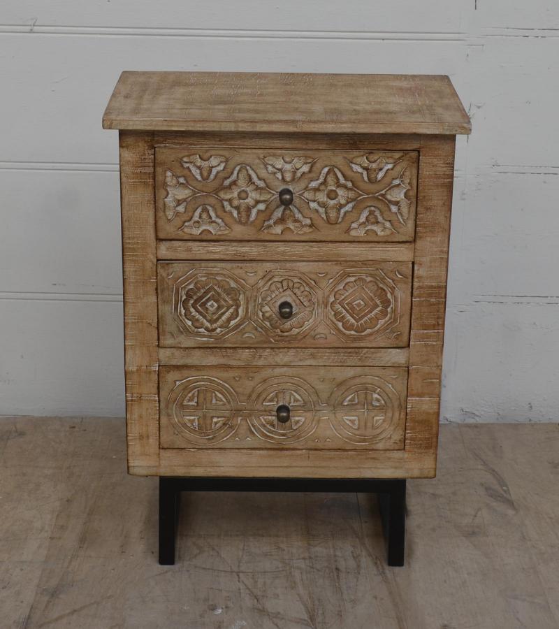 SOLID HAND CARVED WOOD 3 DRAWER NIGHTSTAND / END TABLE