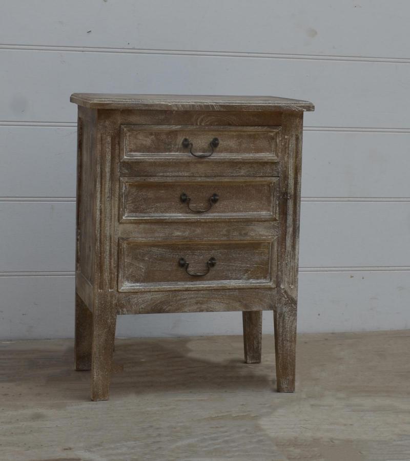 SOLID WOOD END TABLE / NIGHTSTAND 3 DRAWER