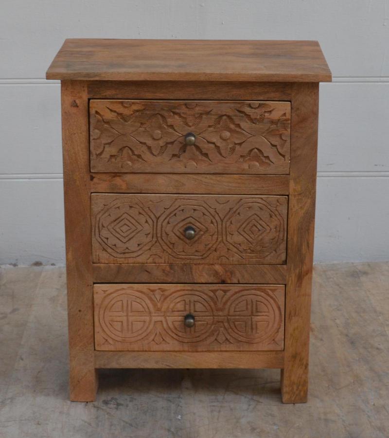 SOLID HAND CARVED WOOD NIGHTSTAND / END TABLE 3 DRAWERS