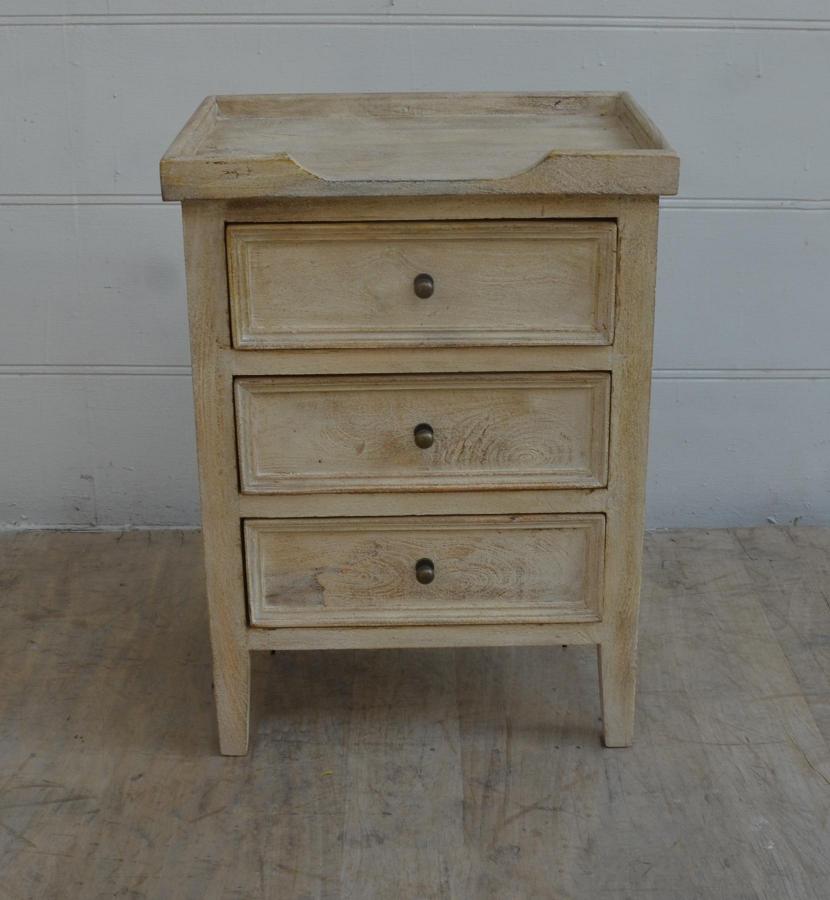 SOLID WOOD 3 DRAWER NIGHTSTAND END TABLE