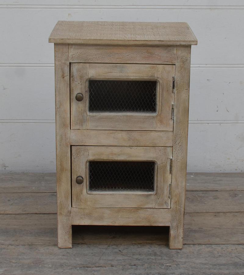 SOLID WOOD 2 DOOR END TABLE / NIGHTSTAND