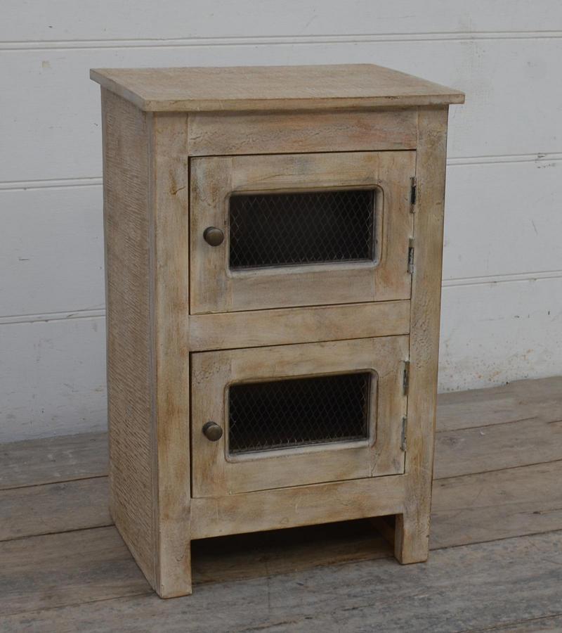 SOLID WOOD 2 DOOR END TABLE / NIGHTSTAND
