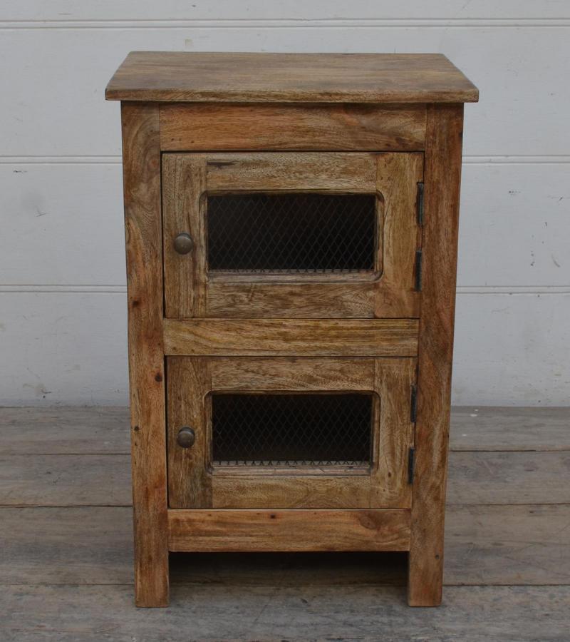 SOLID WOOD 2 DOOR END TABLE / NIGHTSTAND