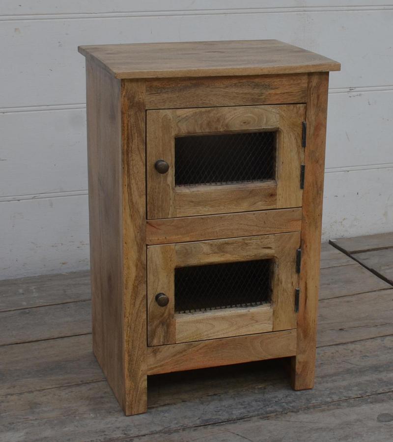 SOLID WOOD 2 DOOR END TABLE / NIGHTSTAND