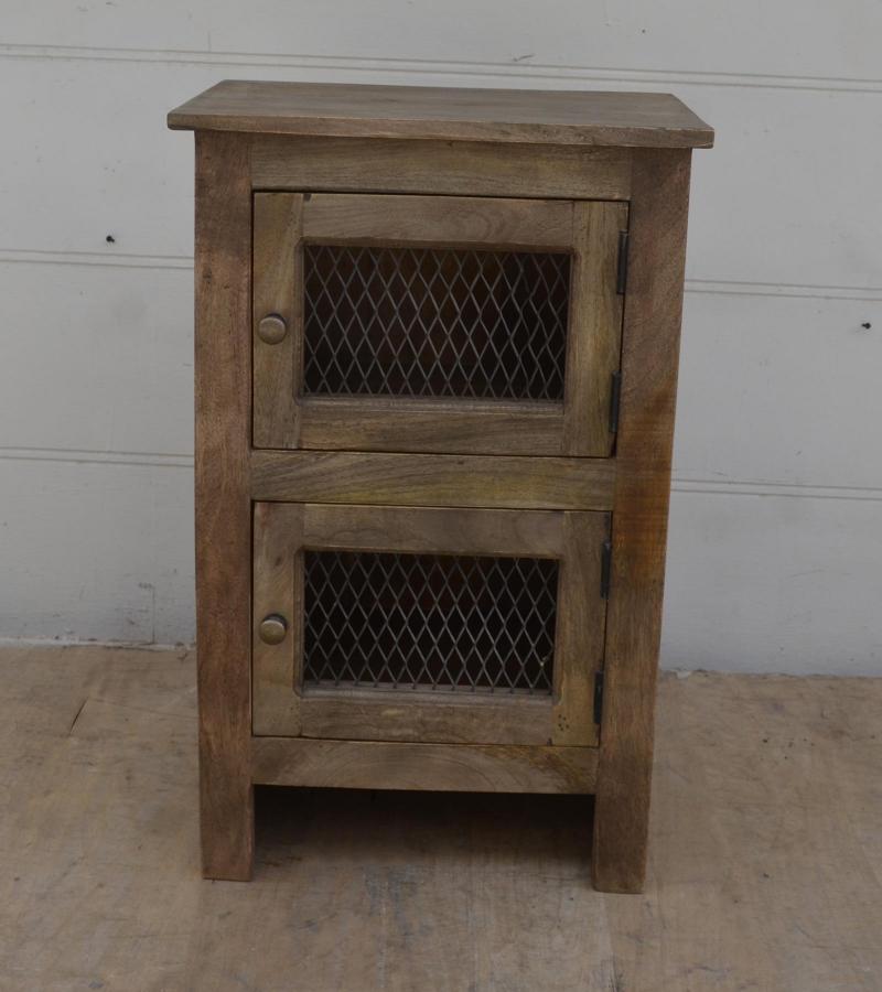 SOLID WOOD 2 DOOR END TABLE / NIGHTSTAND