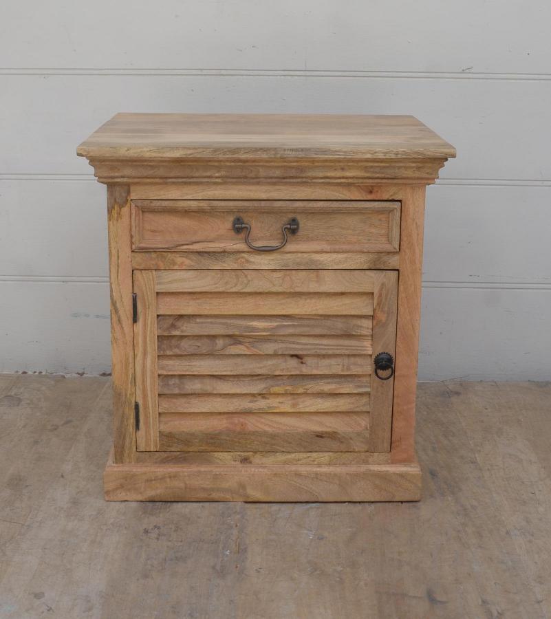 SOLID WOOD END TABLE / NIGHTSTAND W/ 1 DRAWER & 1 DOOR
