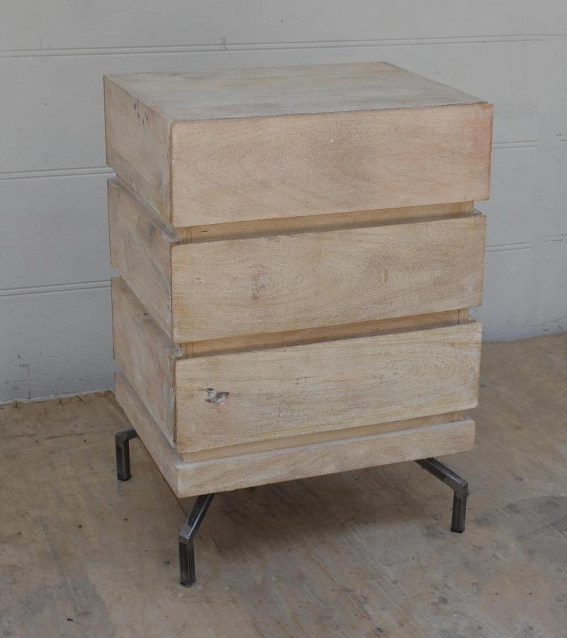 SOLID WOOD 3 DRAWER END TABLE / NIGHTSTAND