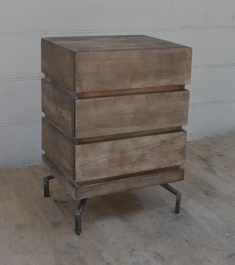 SOLID WOOD 3 DRAWER END TABLE / NIGHTSTAND