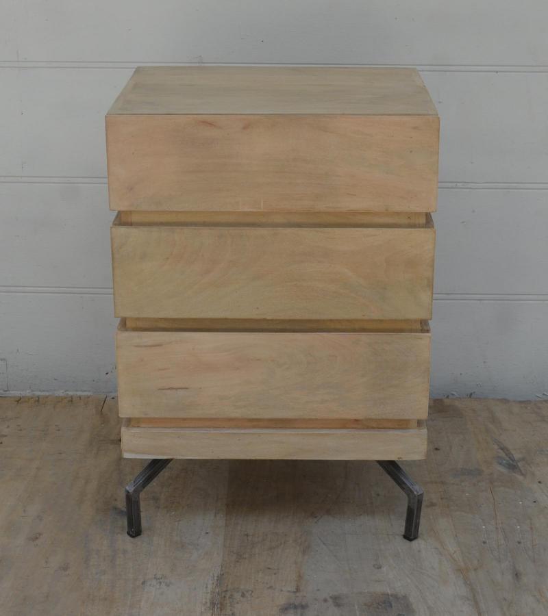 SOLID WOOD 3 DRAWERS END TABLE / NIGHTSTAND