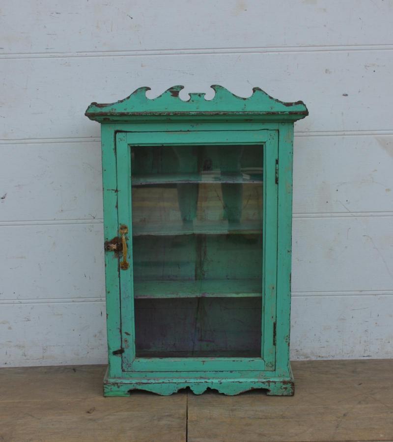 WOODEN WALL SHOWCASE