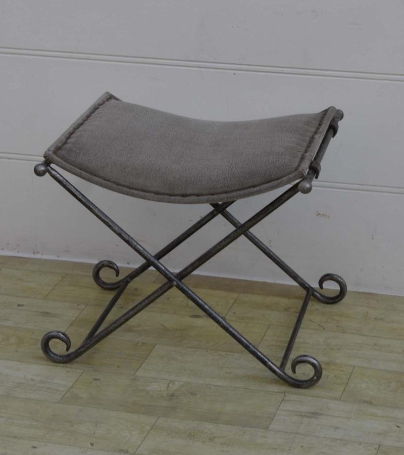 STOOL